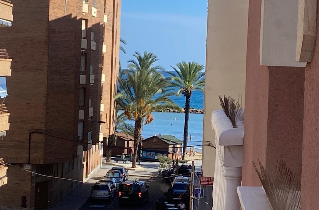 Reventa - Apartamento - Torrevieja - Playa del cura