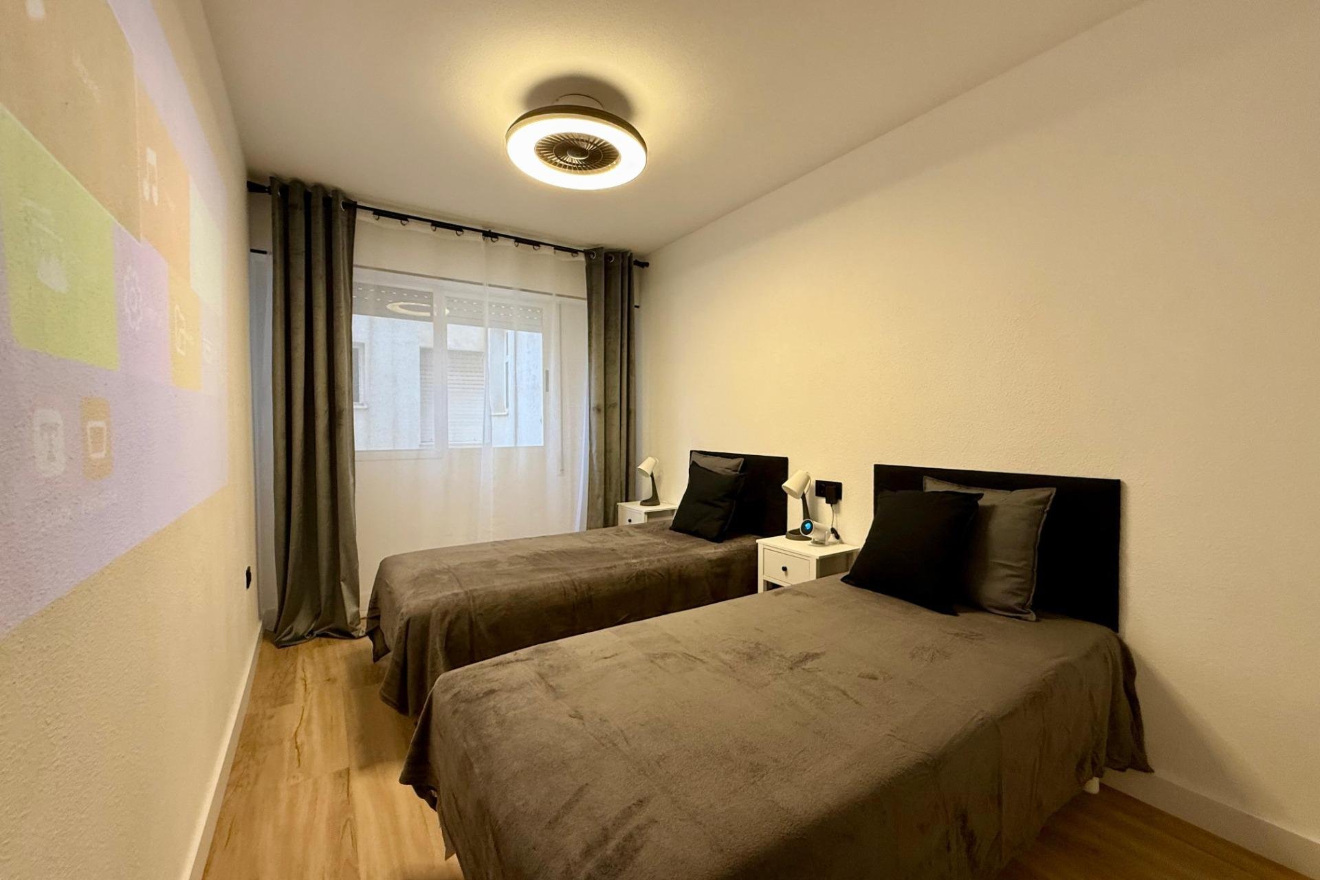 Reventa - Apartamento - Torrevieja - Playa del cura