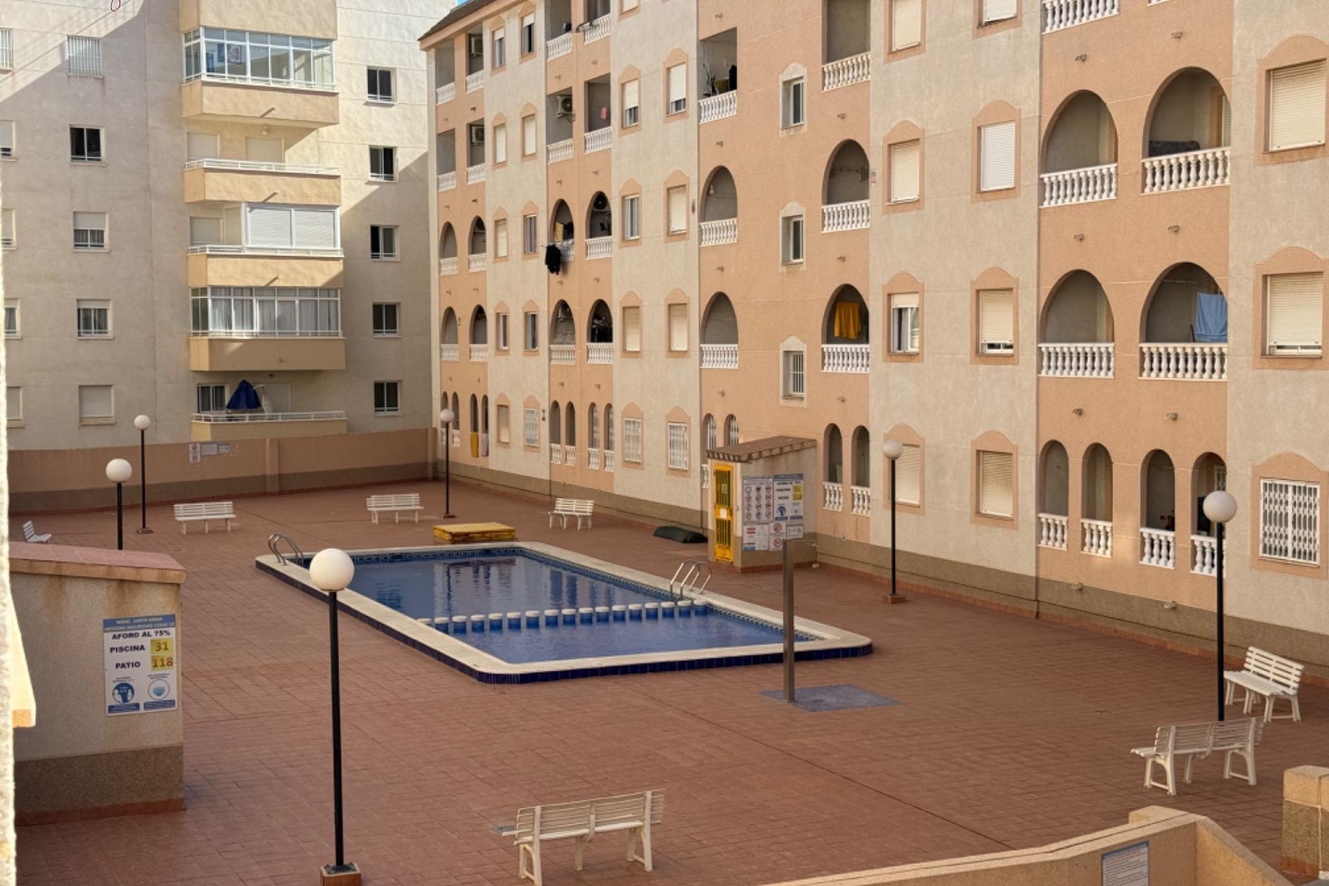 Reventa - Apartamento - Torrevieja - Playa del cura