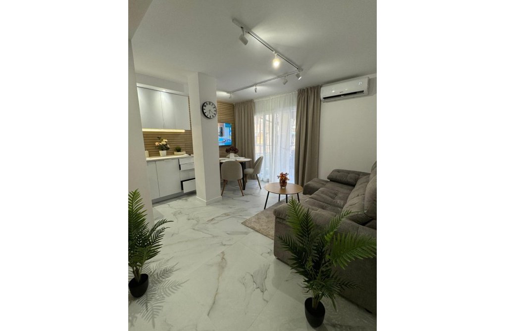 Reventa - Apartamento - Torrevieja - Playa del cura