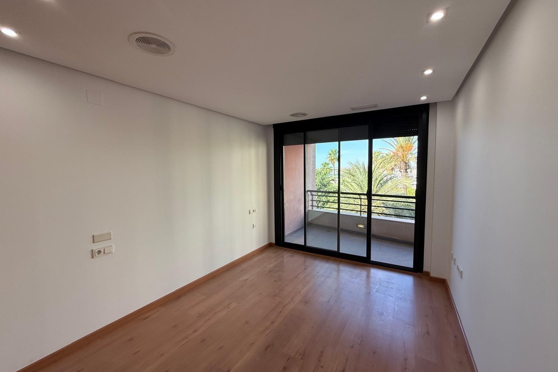 Reventa - Apartamento - Torrevieja - Puerto Deportivo