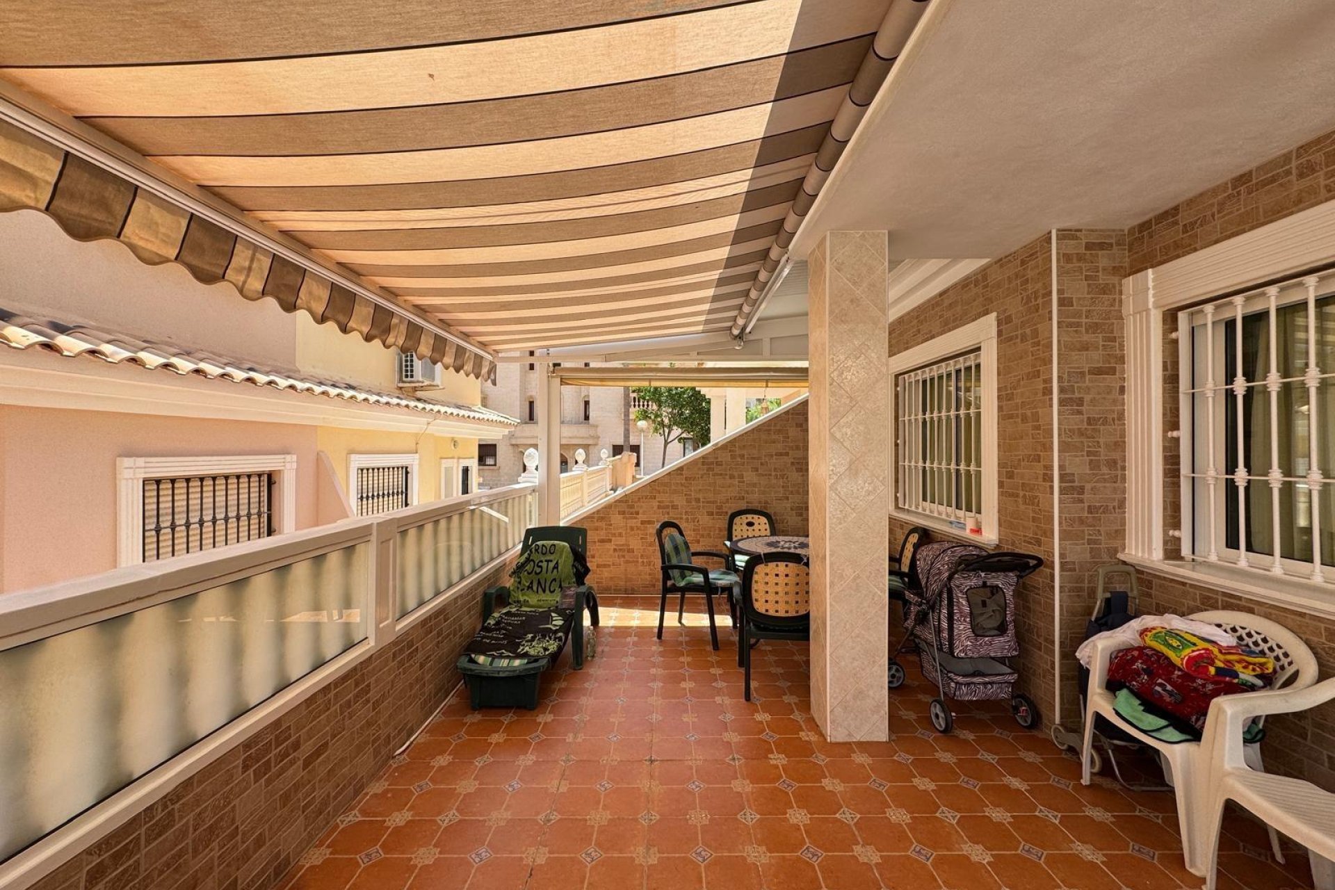 Reventa - Casa adosada - Guardamar del Segura - Urbanizaciones