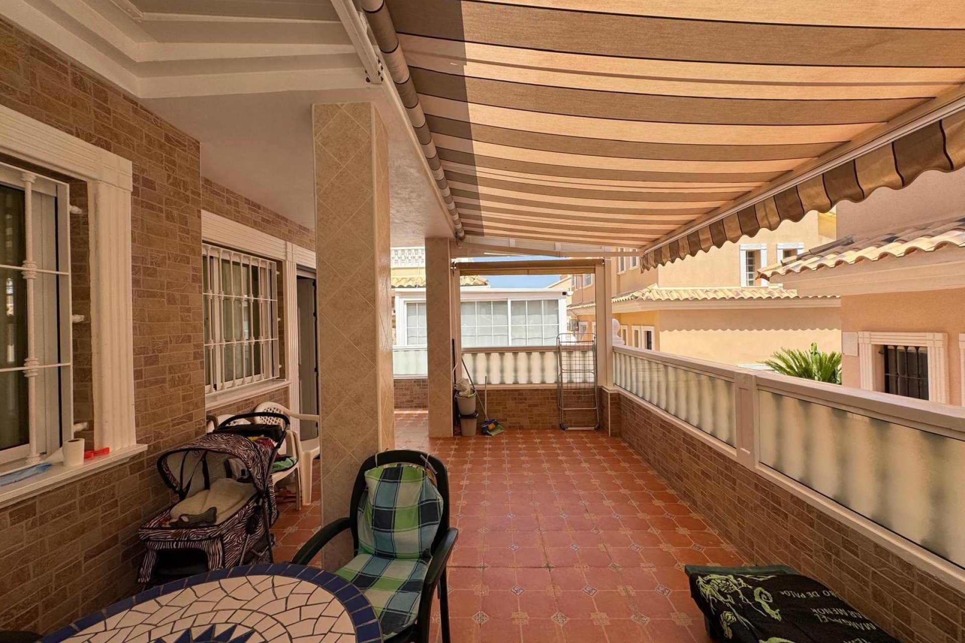 Reventa - Casa adosada - Guardamar del Segura - Urbanizaciones