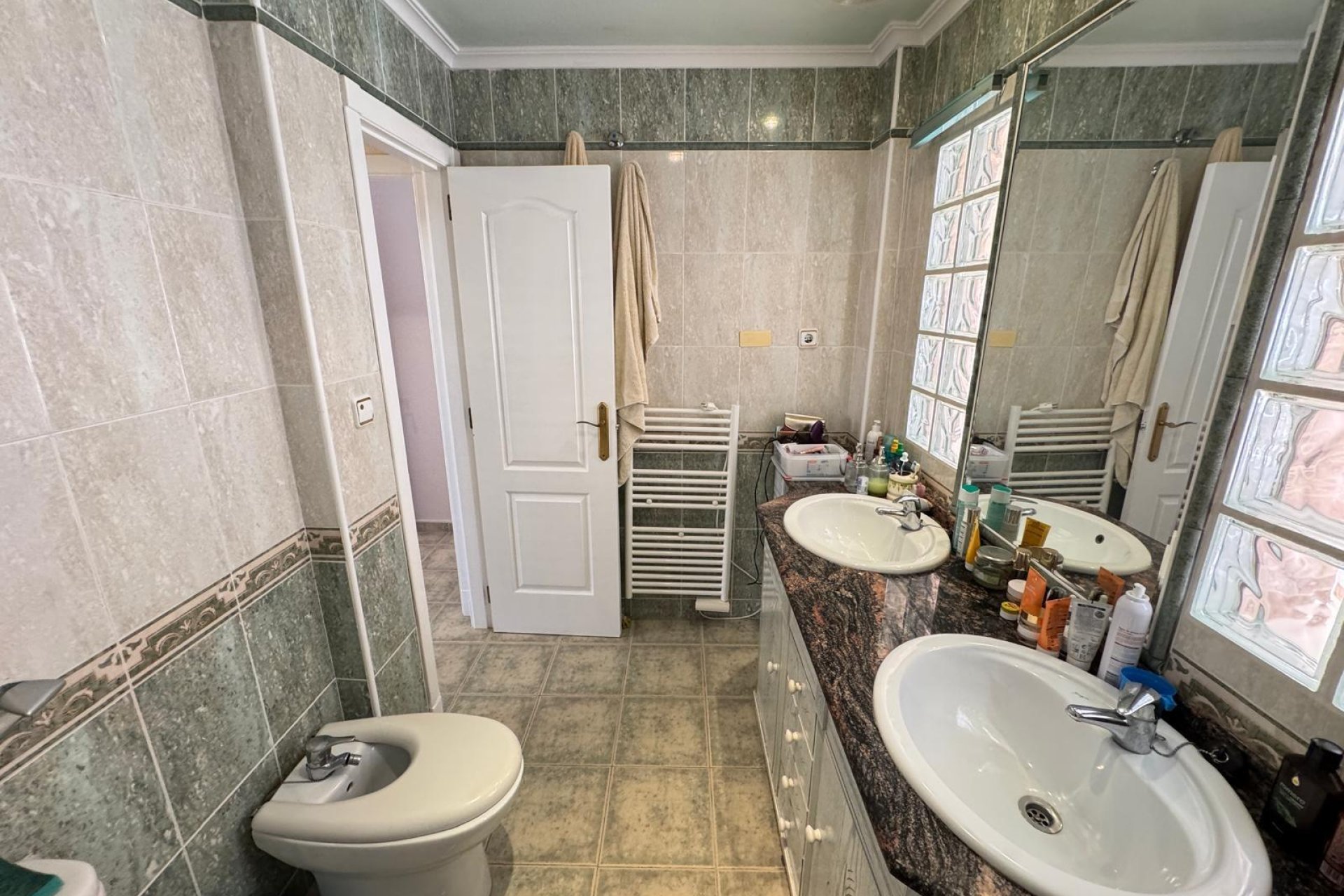 Reventa - Casa adosada - Guardamar del Segura - Urbanizaciones