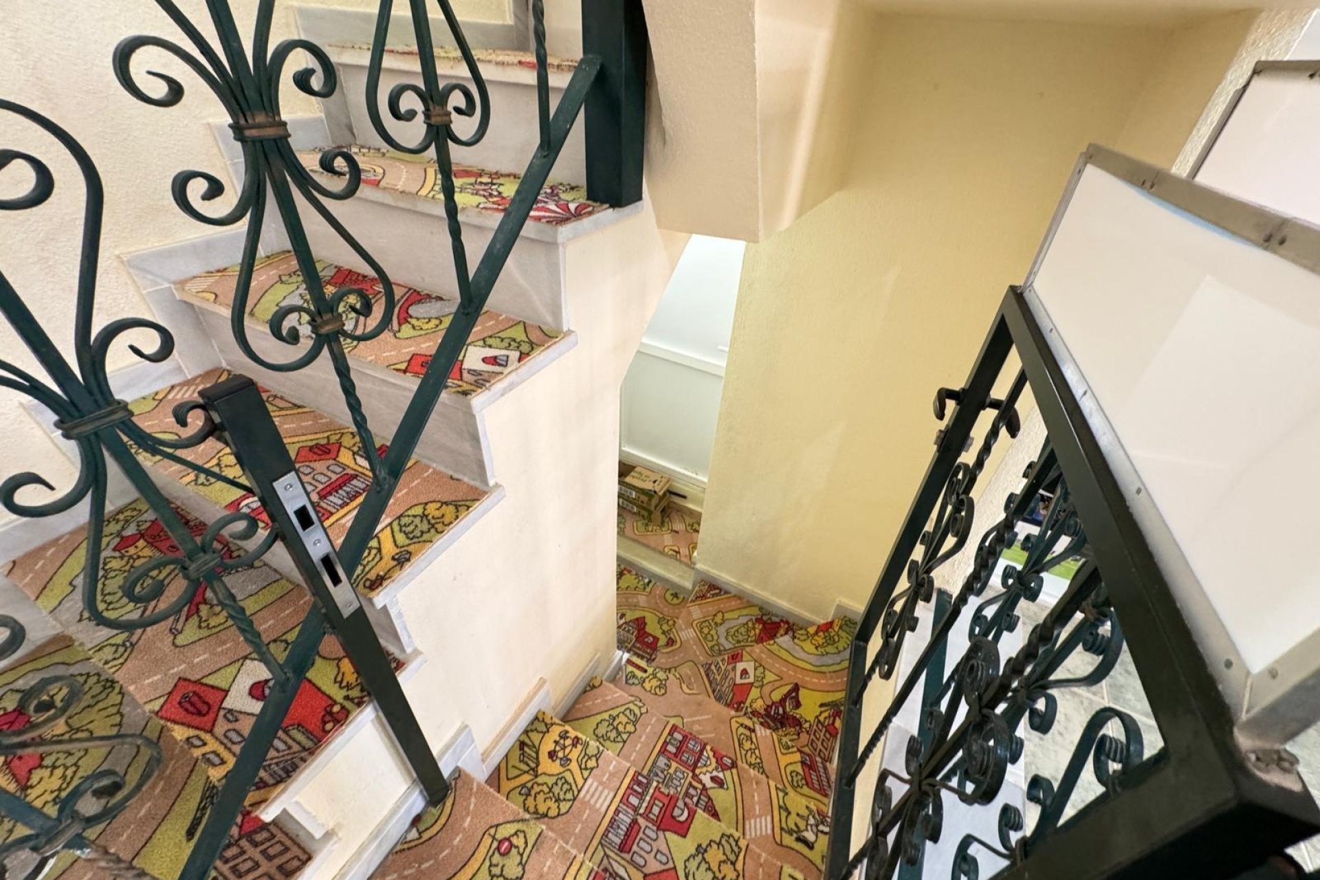 Reventa - Casa adosada - Guardamar del Segura - Urbanizaciones