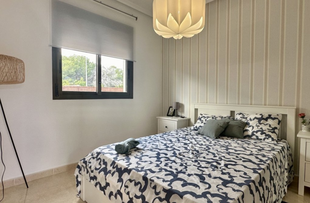 Reventa - Casa adosada - San Miguel de Salinas