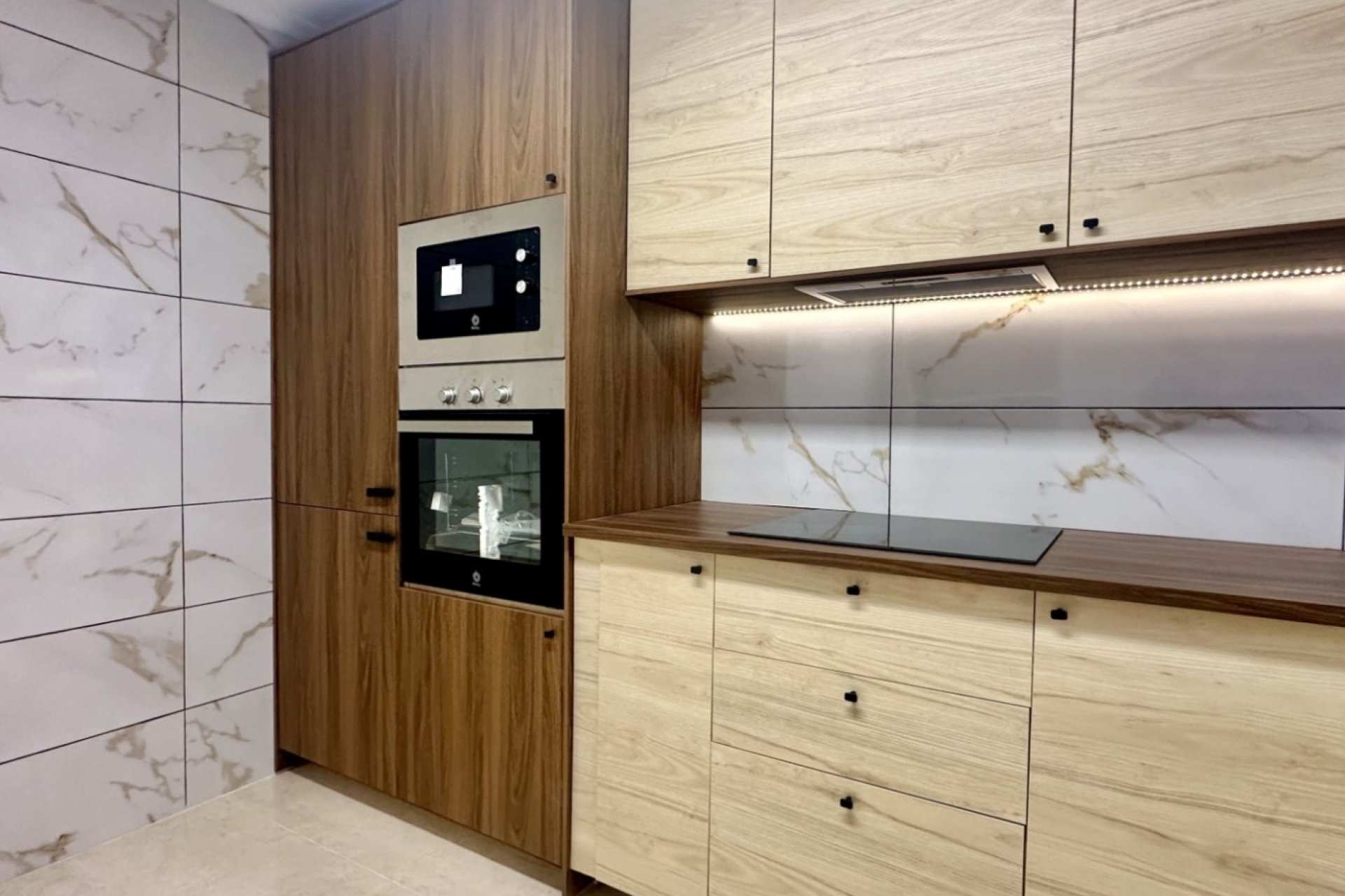 Reventa - Casa adosada - San Miguel de Salinas