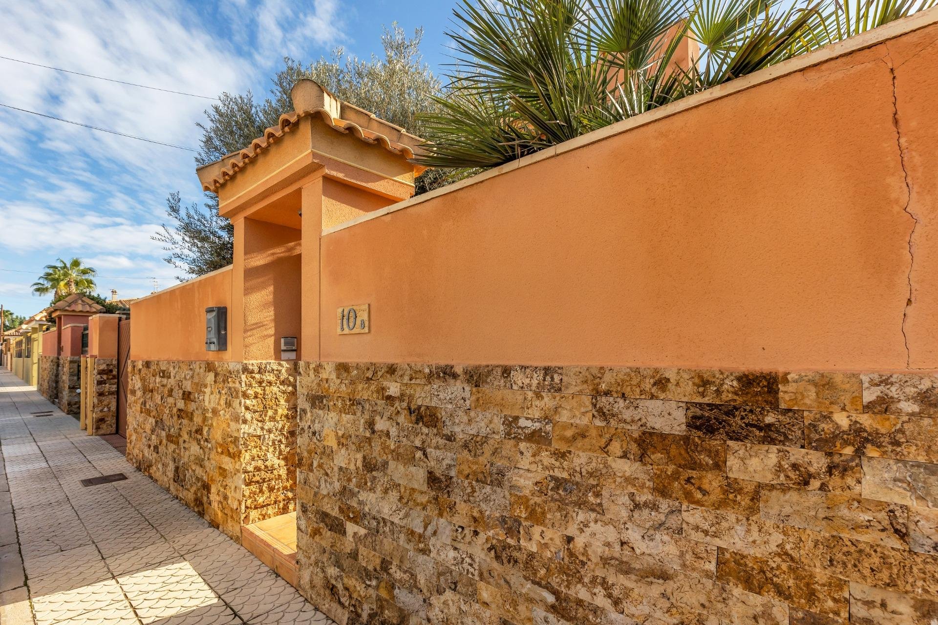 Reventa - Casa adosada - Torrevieja - Aguas nuevas 1