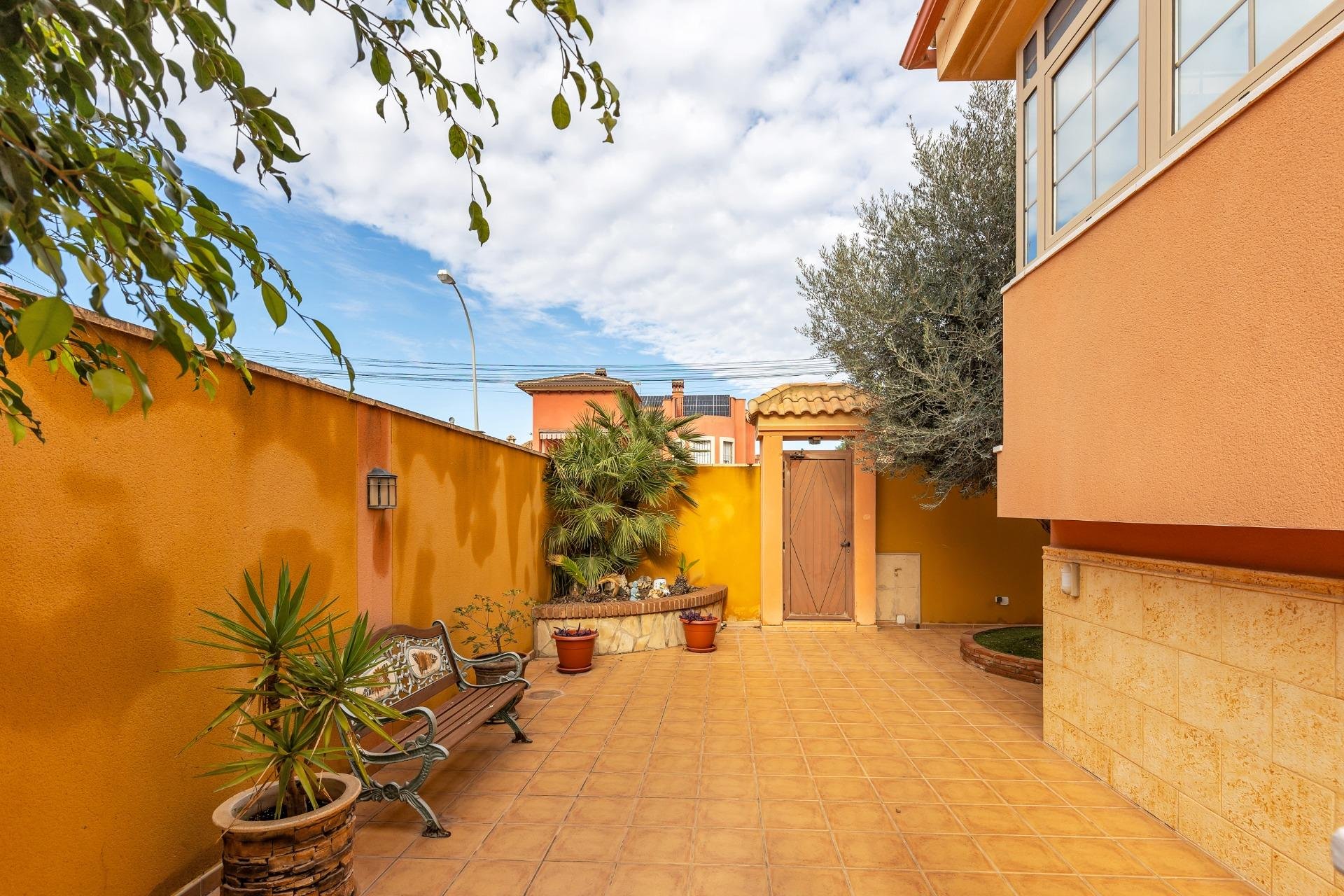 Reventa - Casa adosada - Torrevieja - Aguas nuevas 1