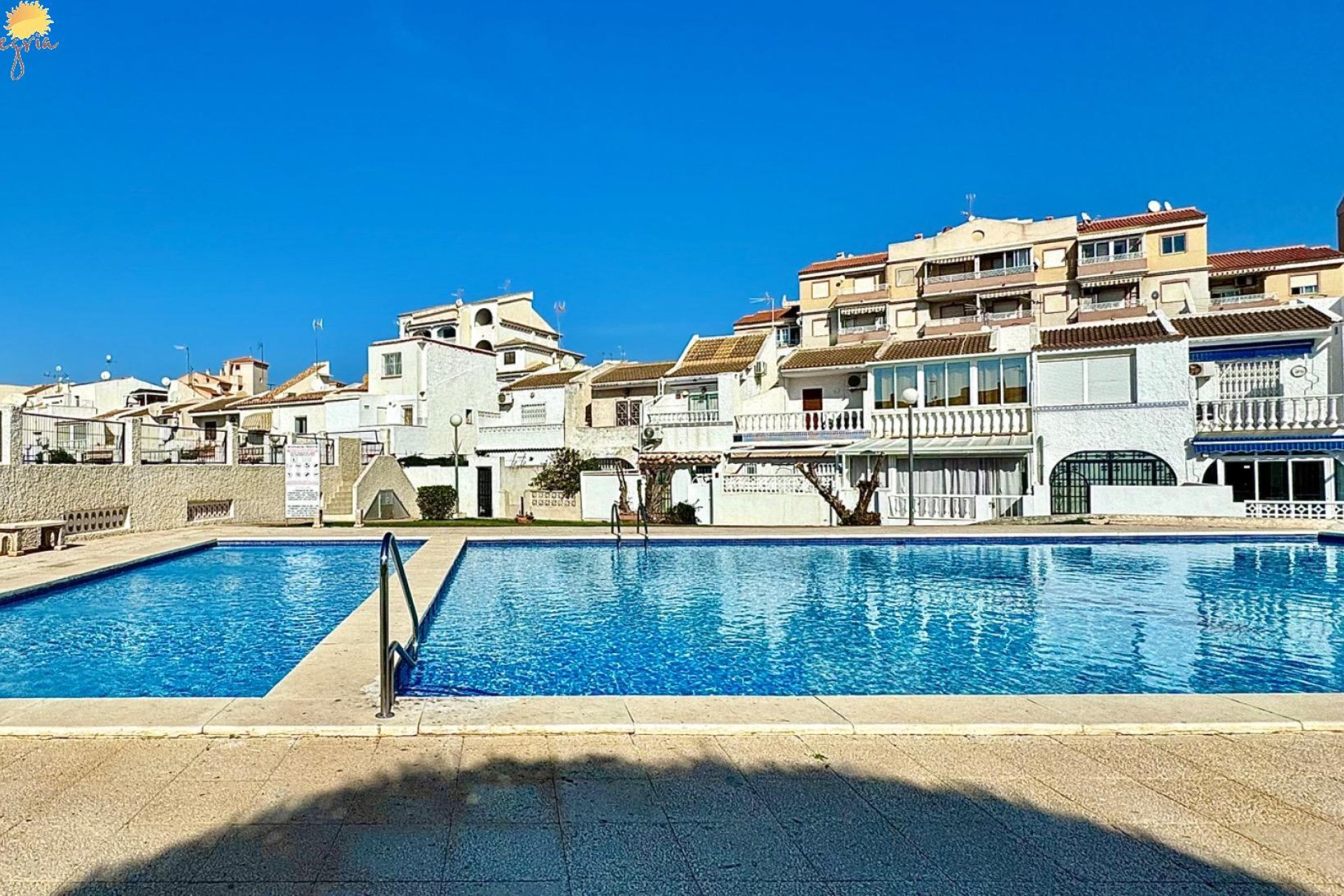 Reventa - Casa adosada - Torrevieja - Calas blanca