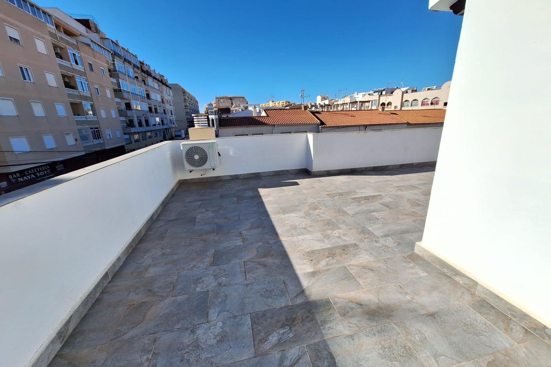 Reventa - Casa adosada - Torrevieja - Centro