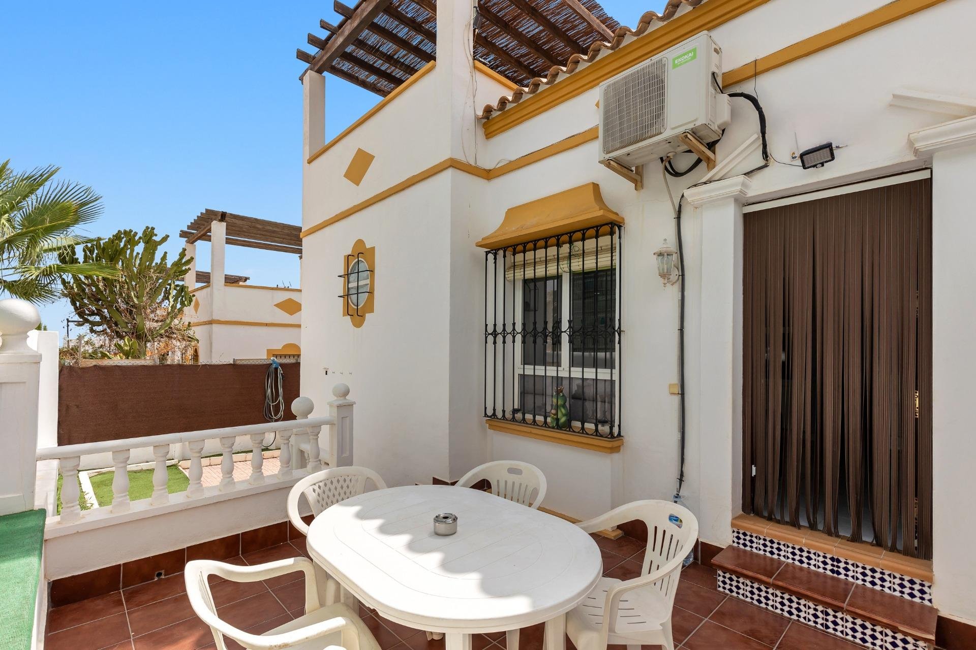 Reventa - Casa adosada - Torrevieja - Los altos