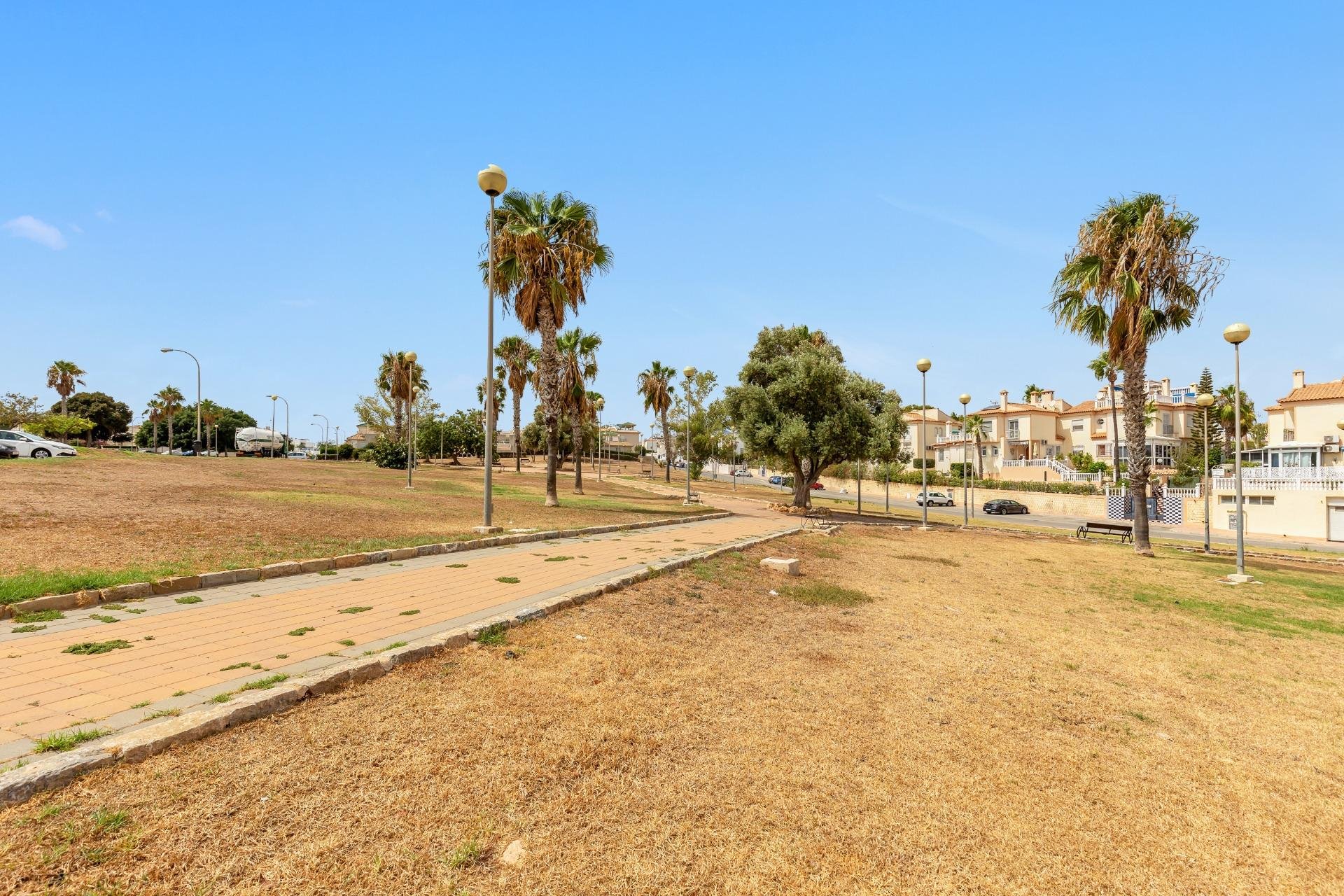 Reventa - Casa adosada - Torrevieja - Los altos