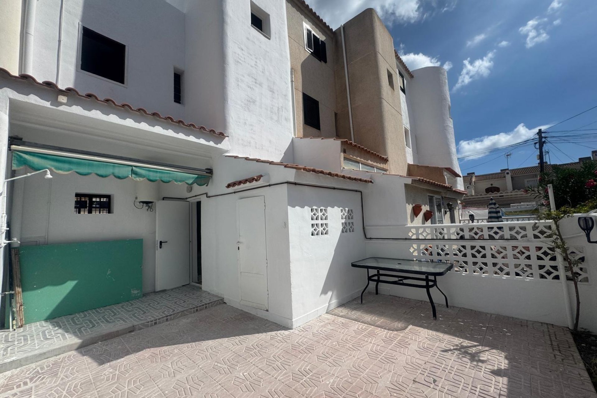 Reventa - Casa adosada - Torrevieja - Los Frutales