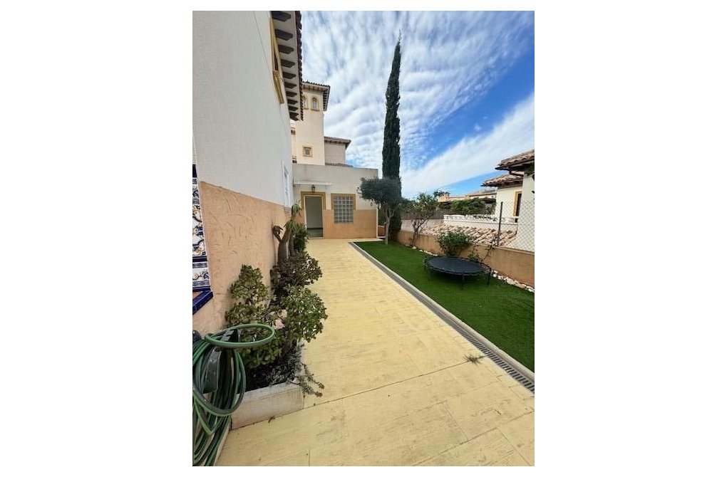 Reventa - Chalet - Orihuela Costa - Montezenia