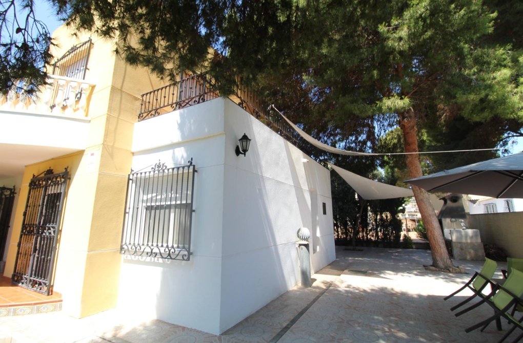 Reventa - Chalet - Orihuela Costa - Punta Prima