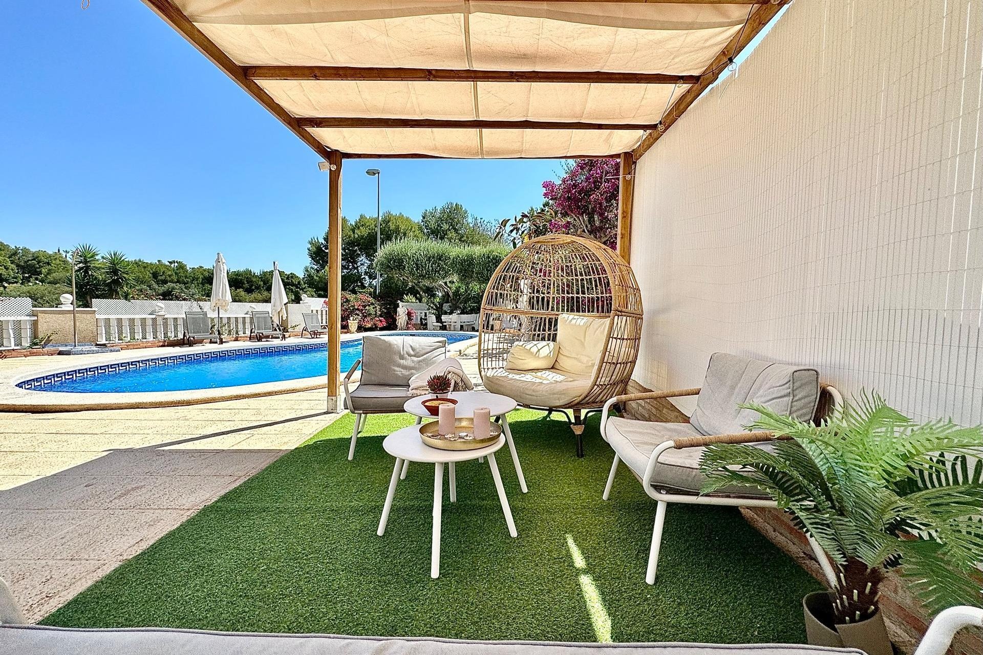 Reventa - Chalet - Orihuela Costa - Villamartin