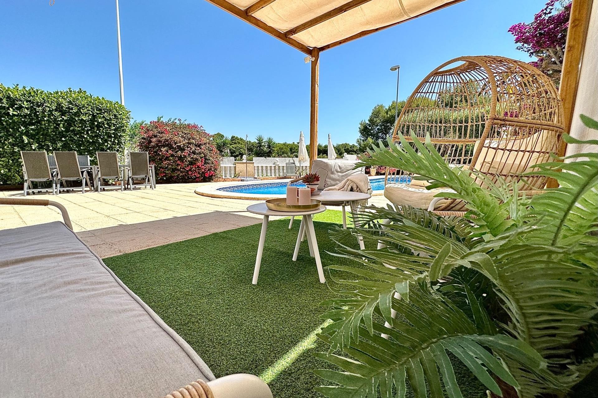 Reventa - Chalet - Orihuela Costa - Villamartin