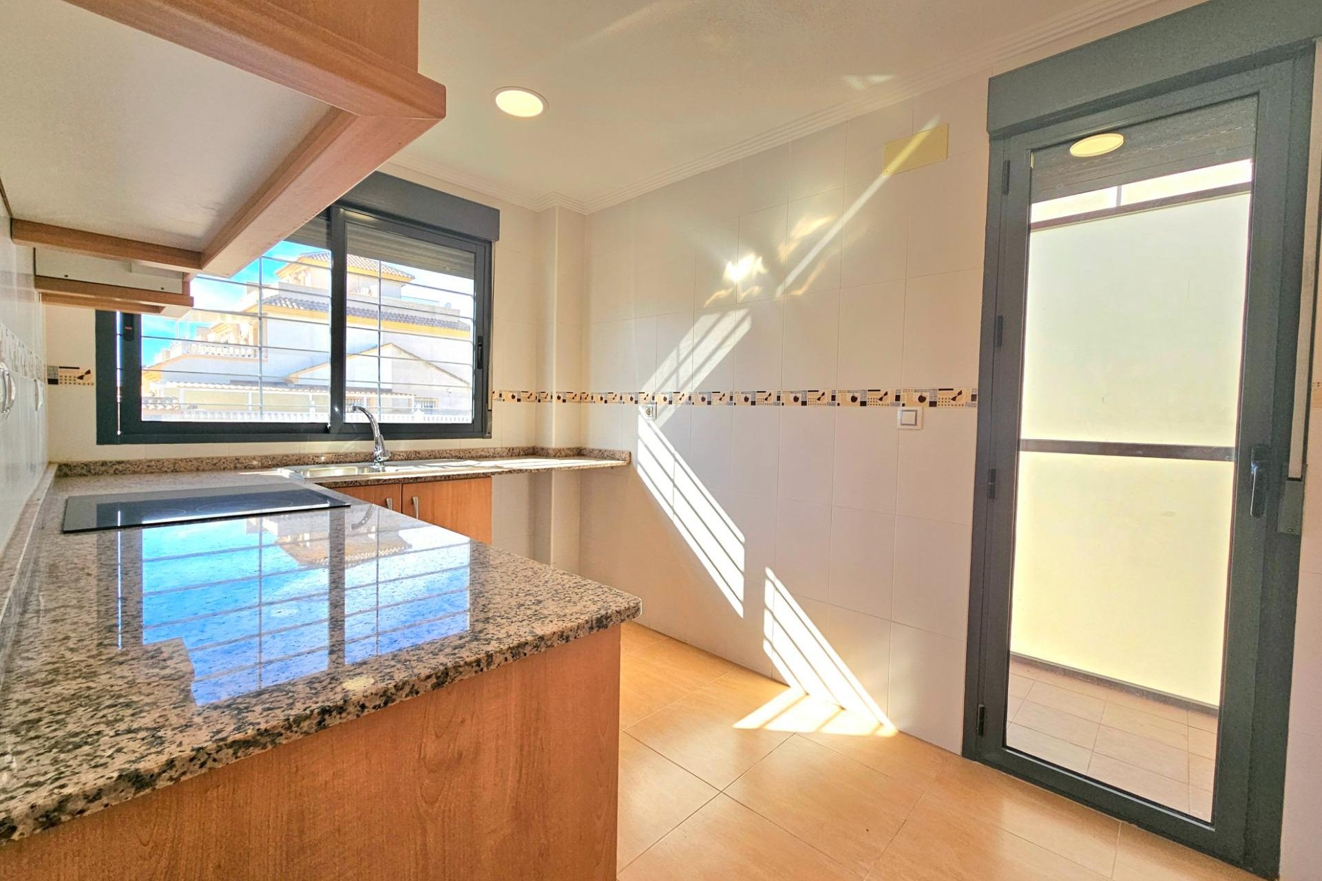 Reventa - Chalet - Torrevieja - Aguas Nuevas