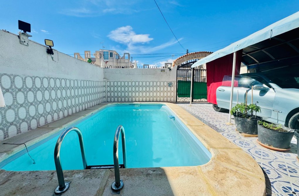 Reventa - Chalet - Torrevieja - torreta III