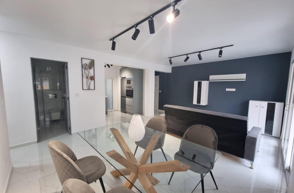 Reventa - Departamento - Torrevieja - Centro