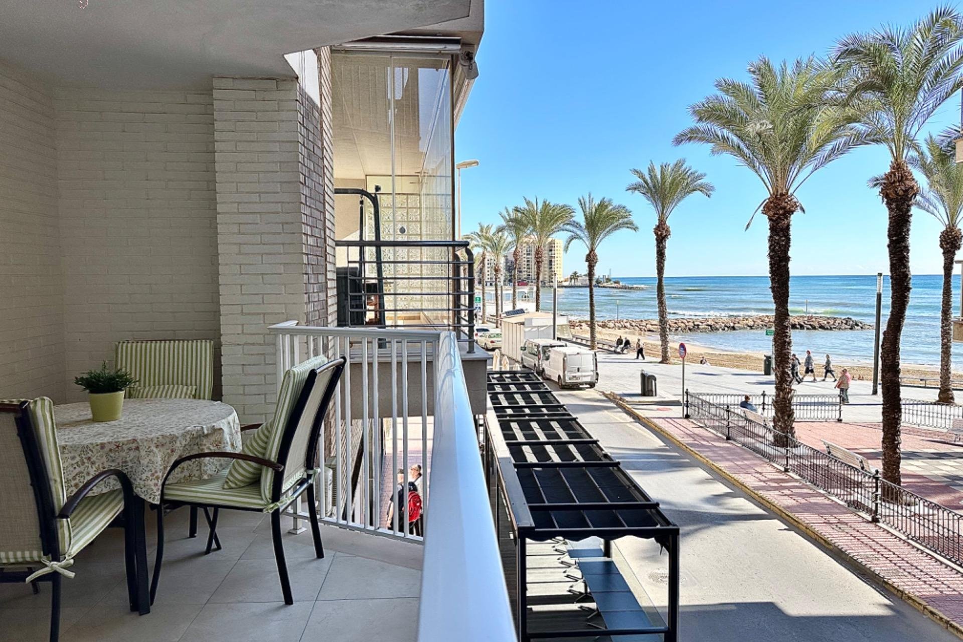 Reventa - Departamento - Torrevieja - Paseo maritimo