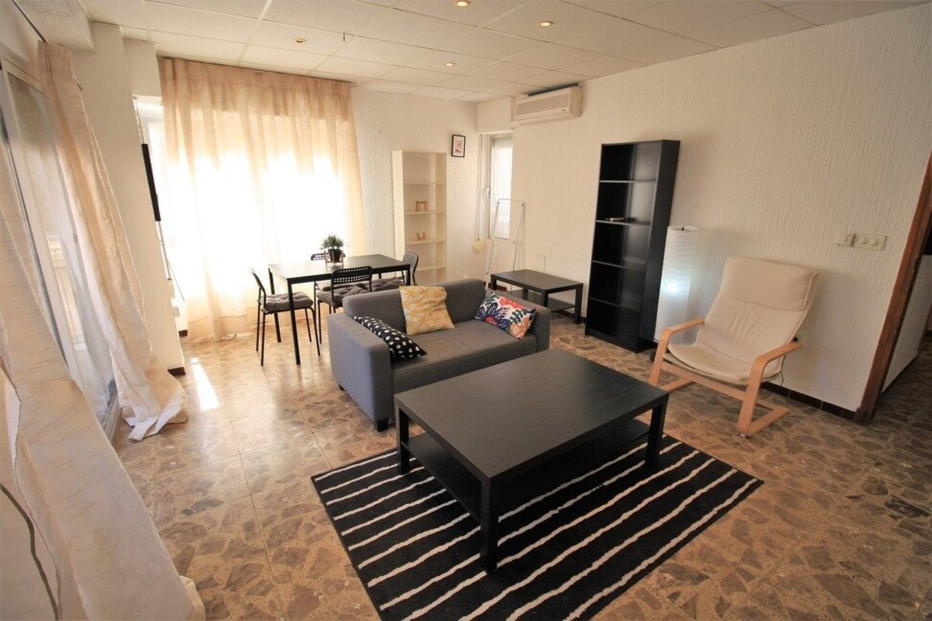 Reventa - Departamento - Torrevieja - Paseo maritimo