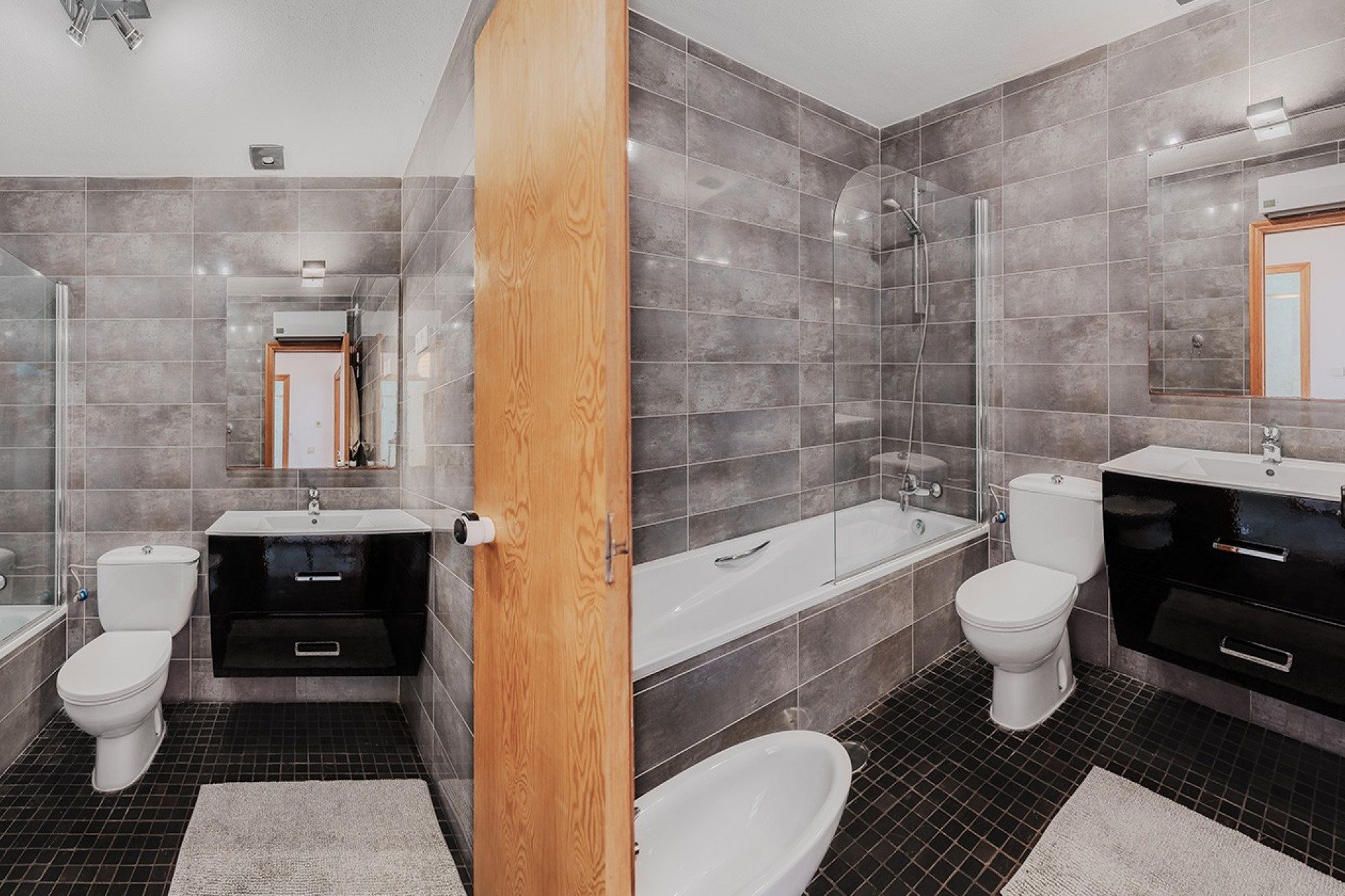 Reventa - Dúplex - Villamartin - Res. Las Filipinas