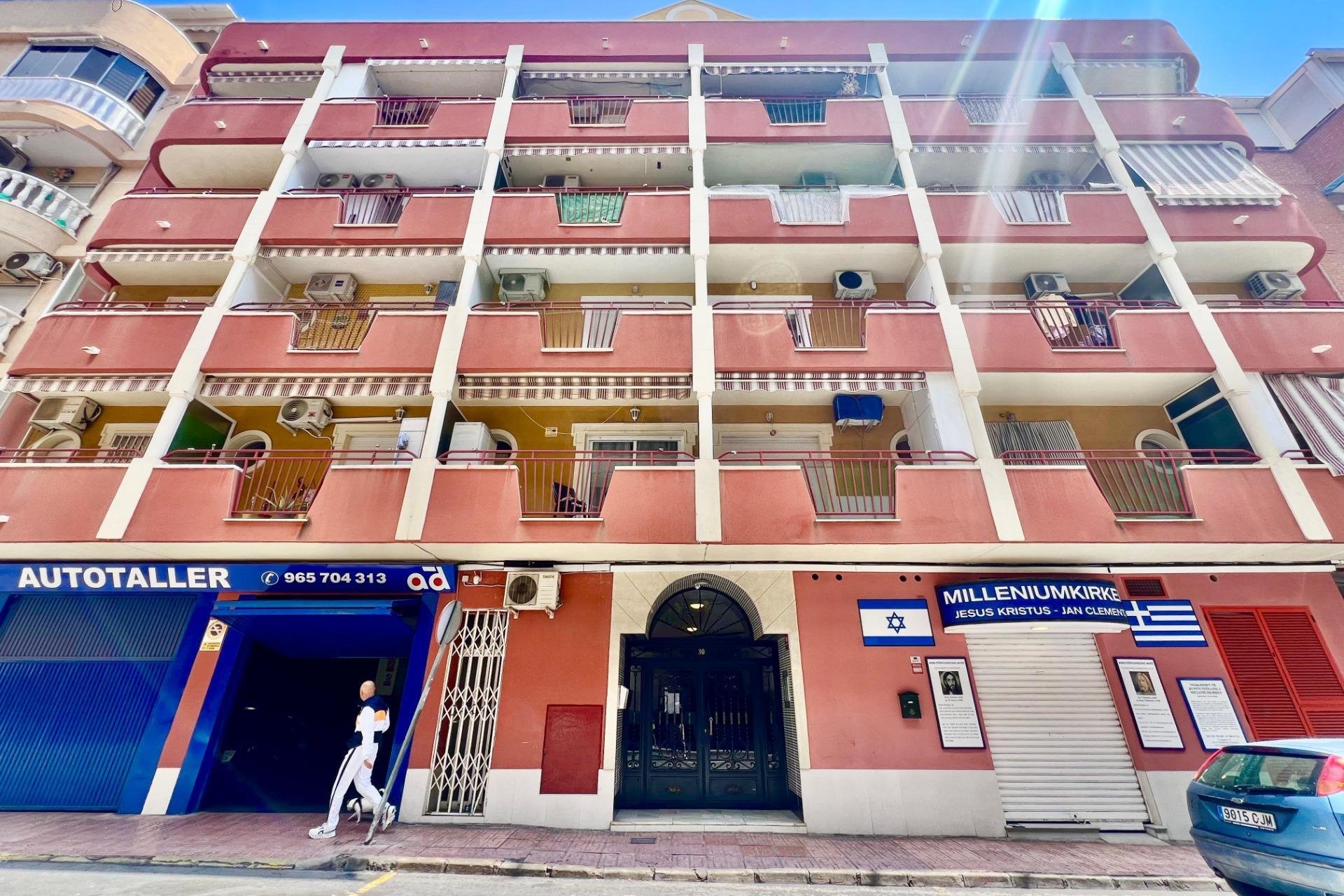 Reventa - Estudio - Torrevieja - Habaneras