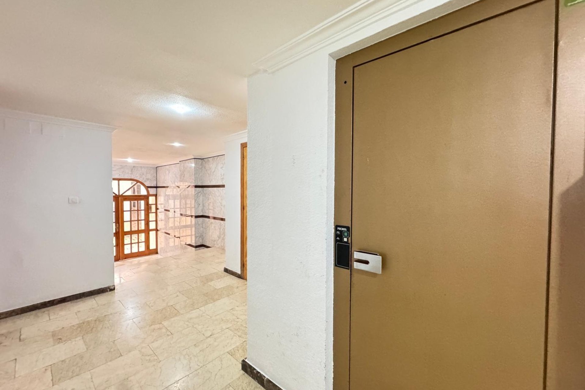 Reventa - Estudio - Torrevieja - Playa de los locos