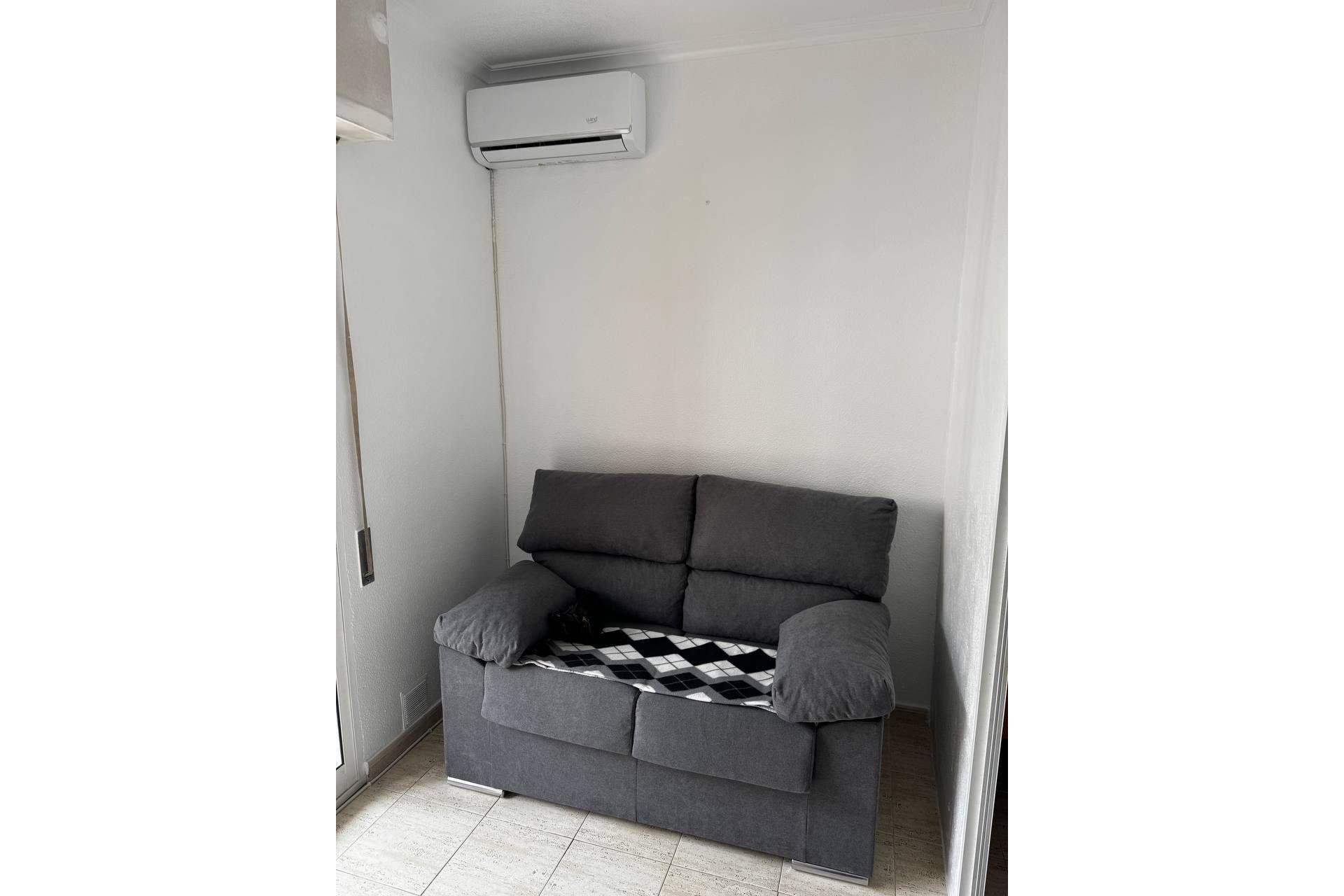 Reventa - Estudio - Torrevieja - Playa de los locos