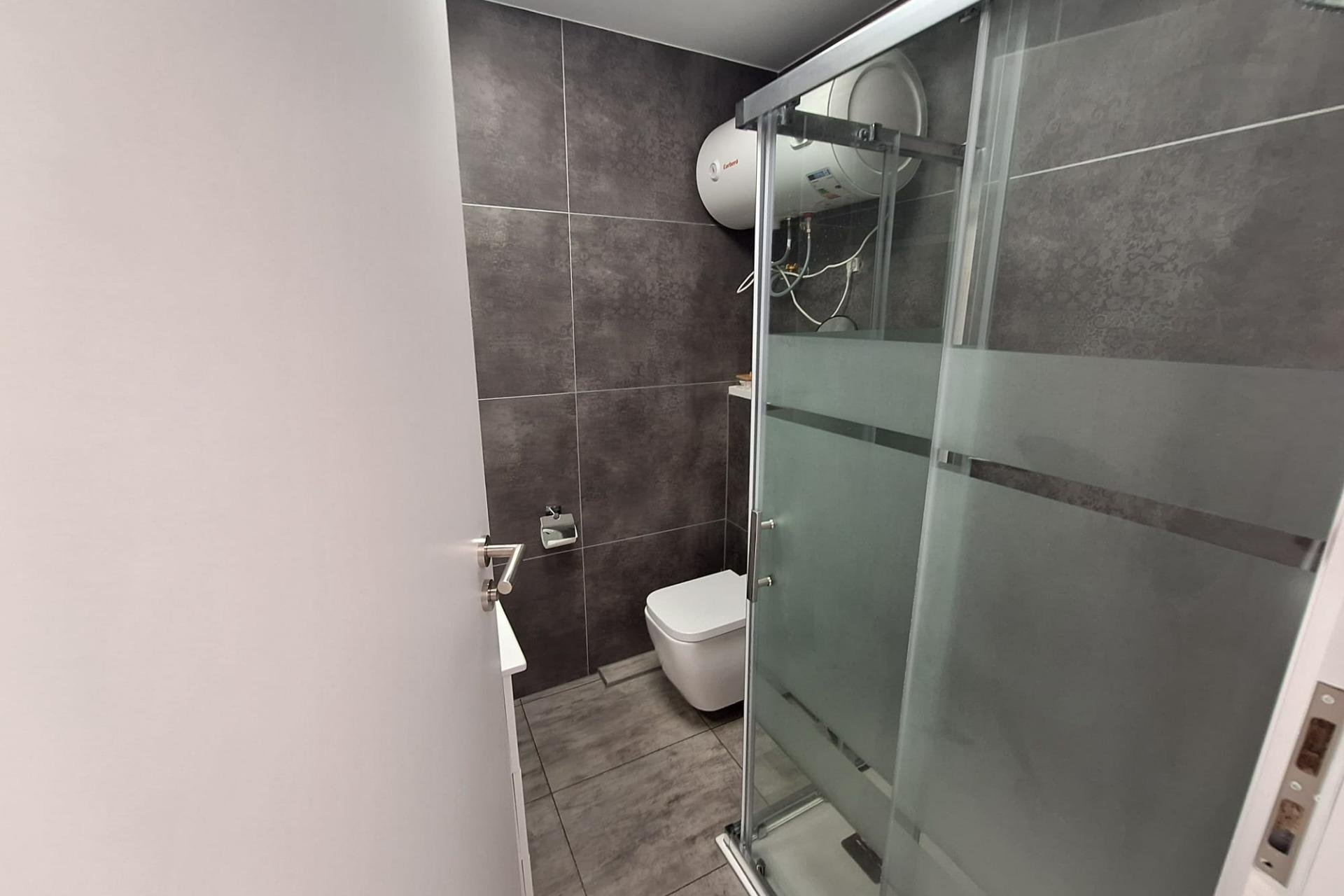 Reventa - Estudio - Torrevieja - Torretas