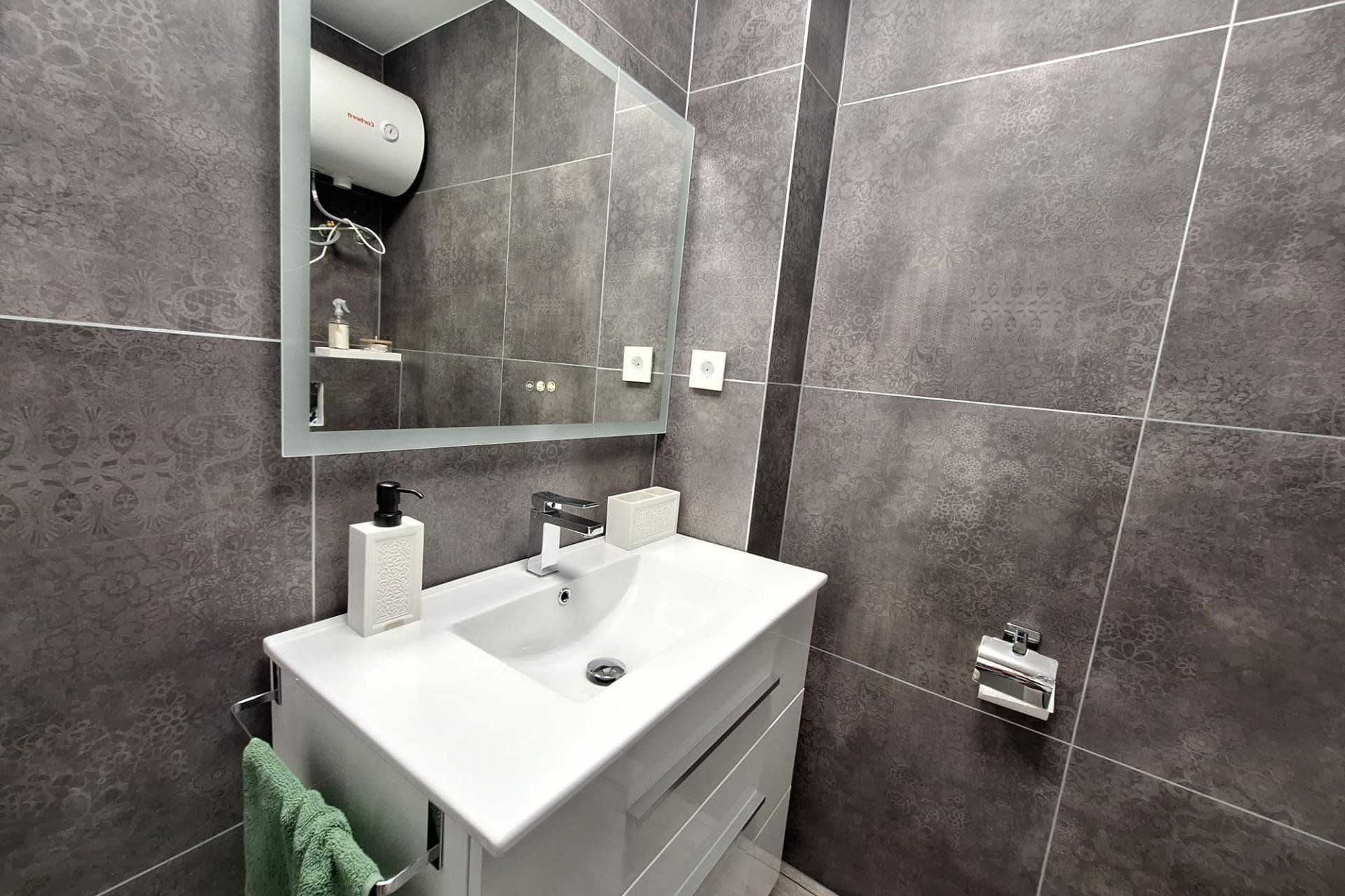 Reventa - Estudio - Torrevieja - Torretas