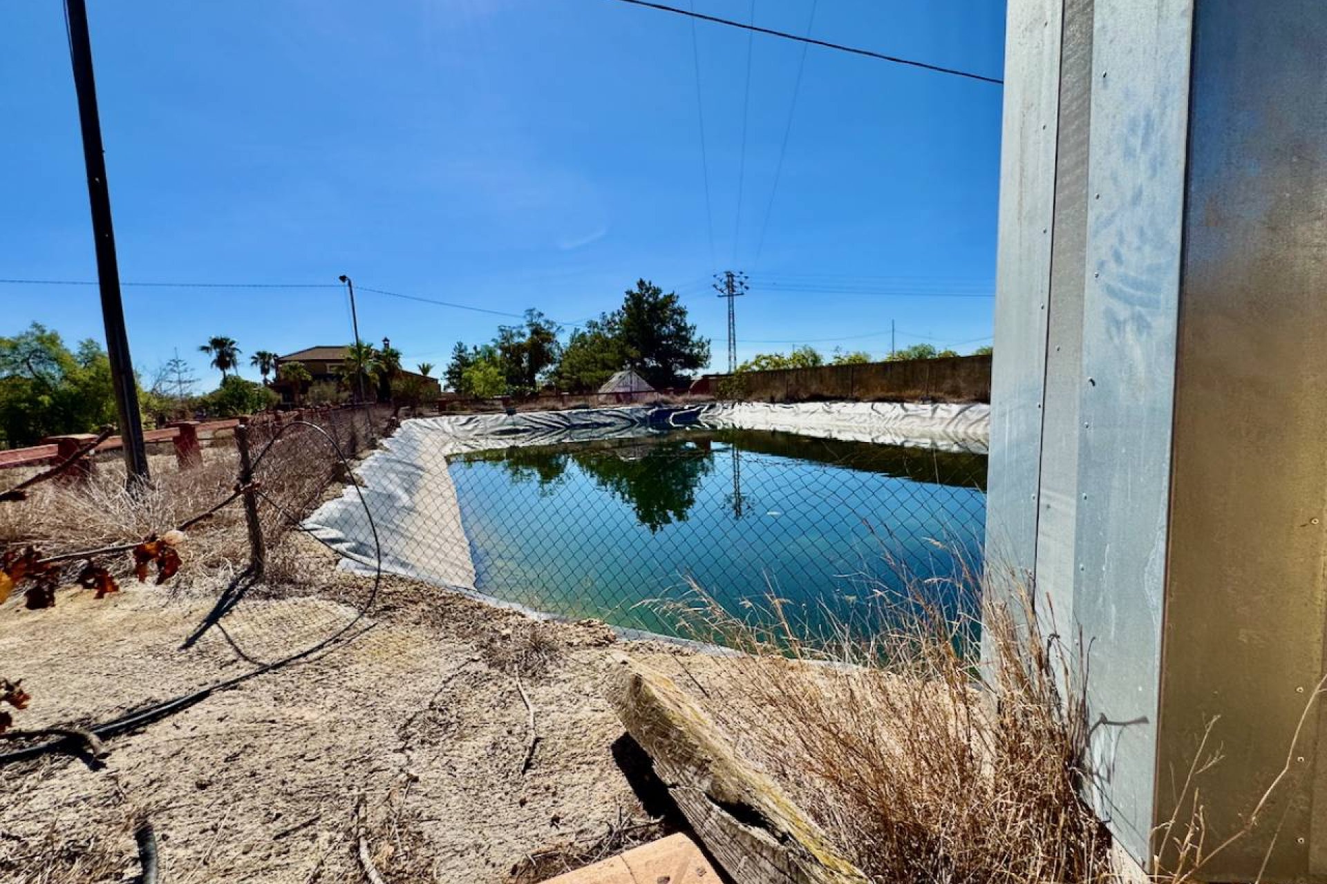 Reventa - Finca / Propiedad en el campo - Los Montesinos