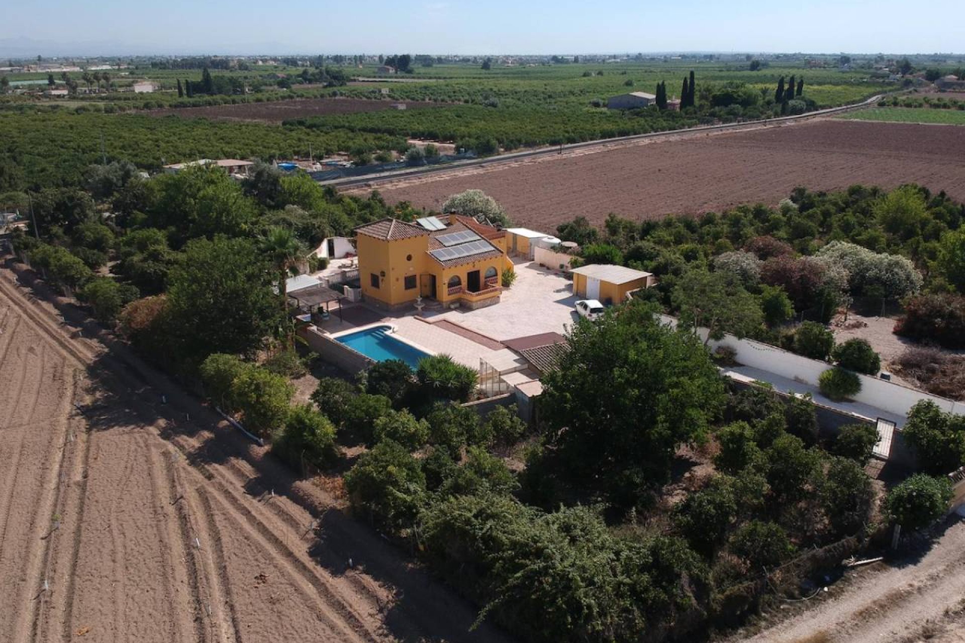 Reventa - Finca / Propiedad en el campo - Orihuela