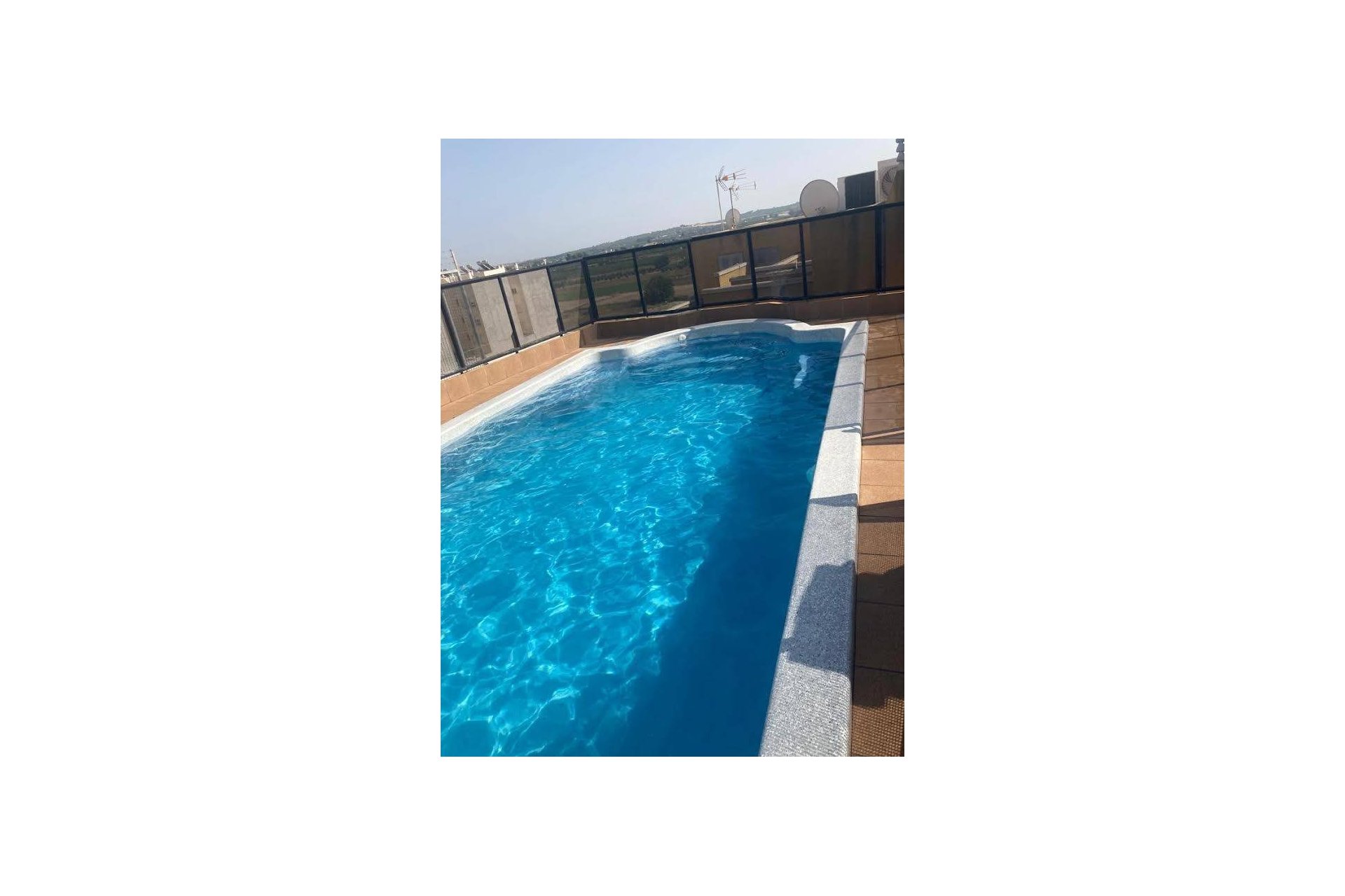 Reventa - Planta baja - Almoradi - Colegio canales y martinez