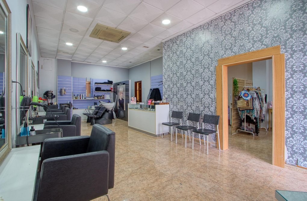 Reventa - Propiedad comercial - Torrevieja - La Mata