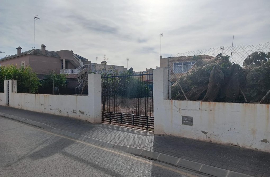 Reventa - Terreno - Torrevieja - Nueva Torrevieja