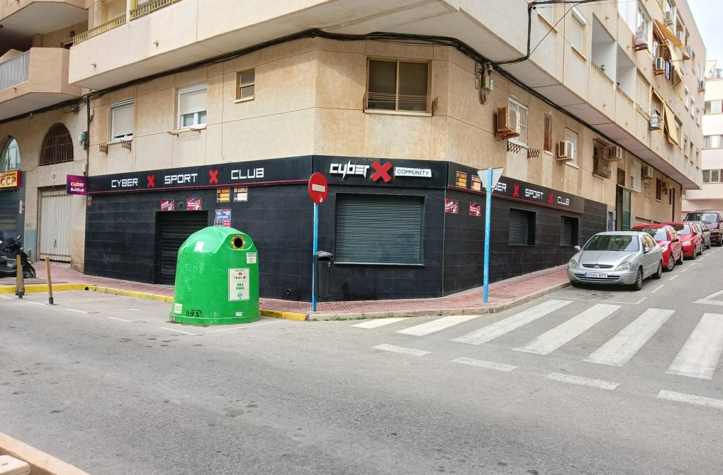 Reventa - Unidad Comercial - Torrevieja - Playa de los Locos