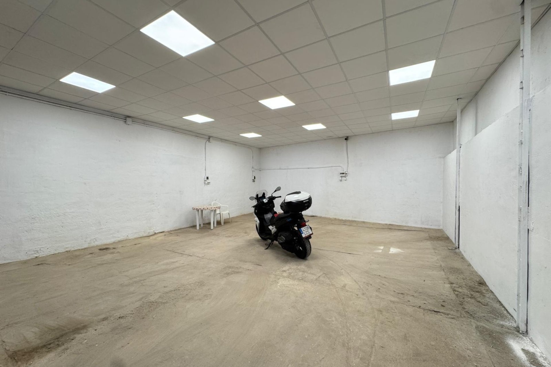 Reventa - Unidad industrial - Torrevieja - Centro