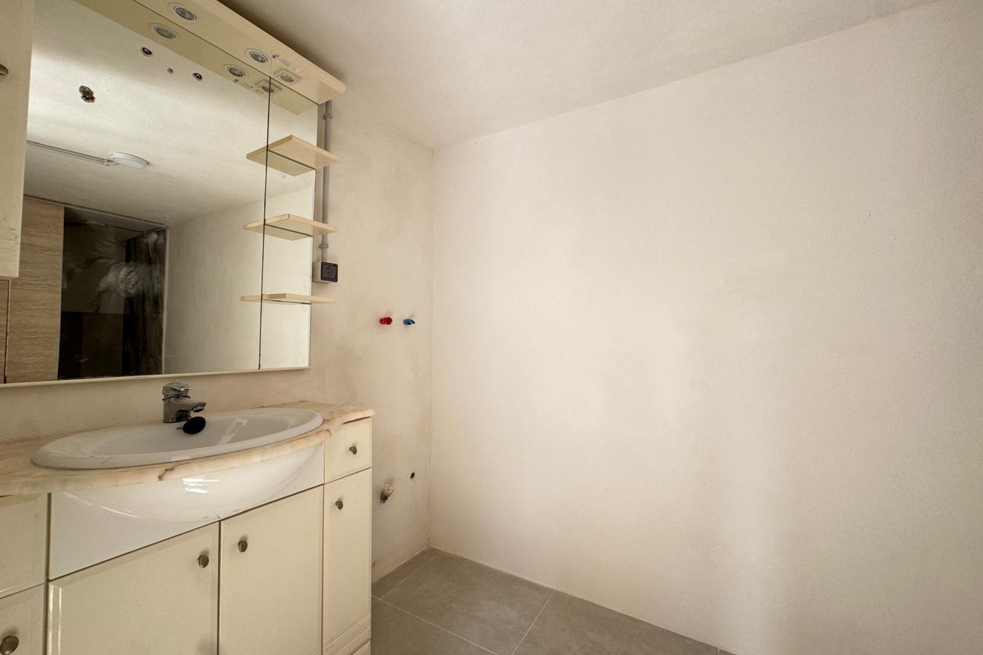 Reventa - Unidad industrial - Torrevieja - Centro