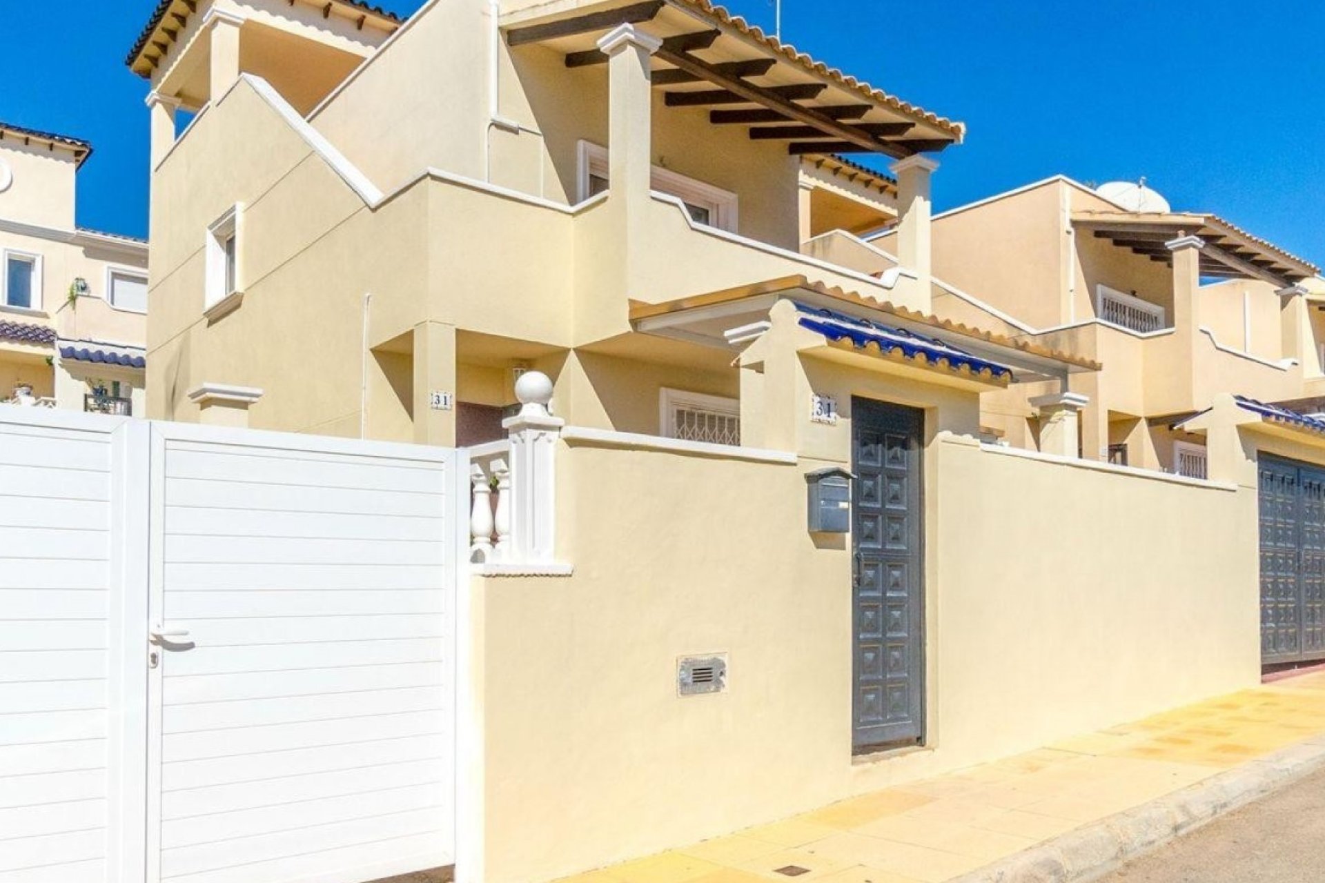 Reventa - Villa independiente - Orihuela Costa - Villamartín