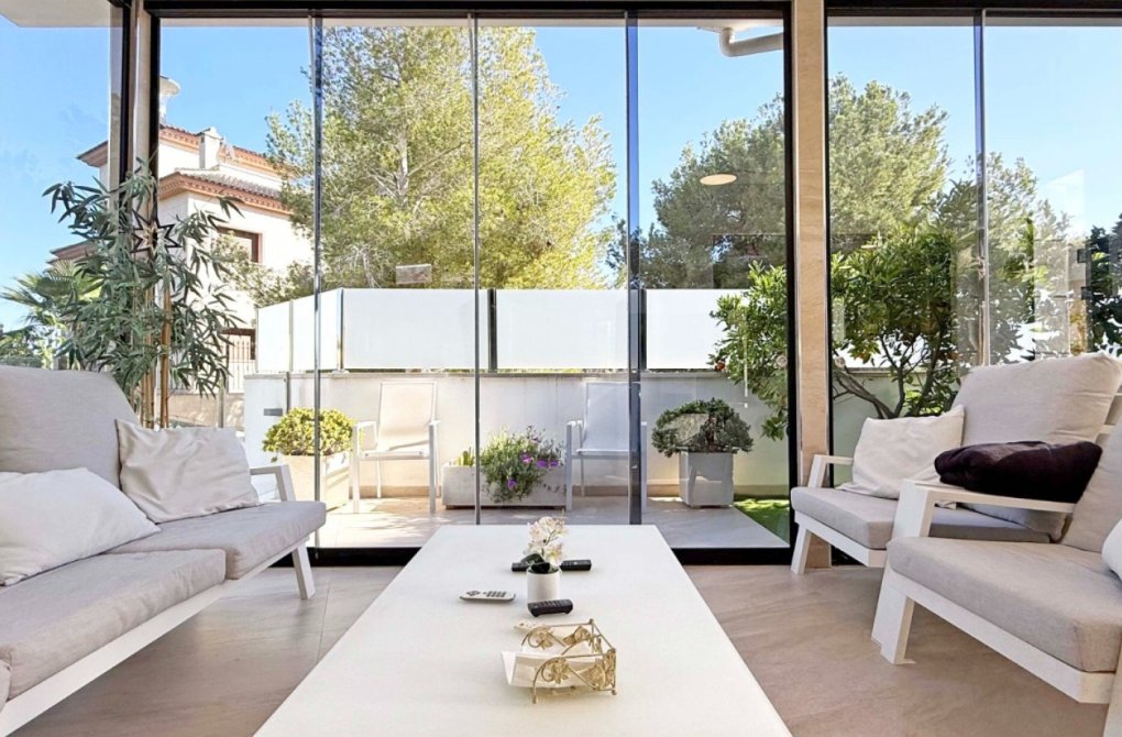 Reventa - Villa independiente - Orihuela Costa - Villamartín