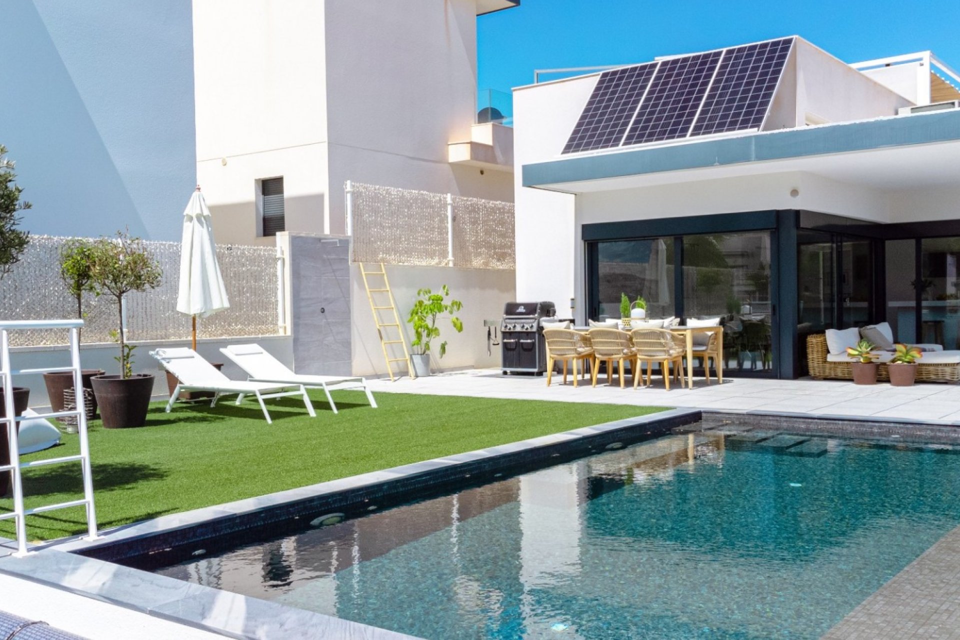 Reventa - Villa independiente - San Miguel de Salinas