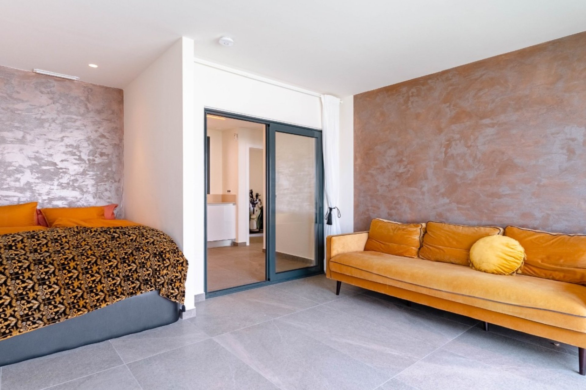 Reventa - Villa independiente - San Miguel de Salinas