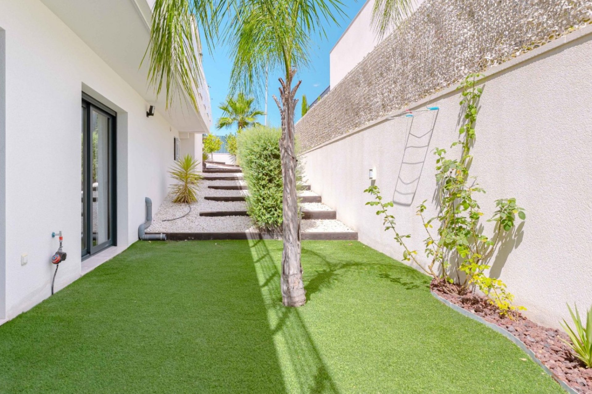 Reventa - Villa independiente - San Miguel de Salinas