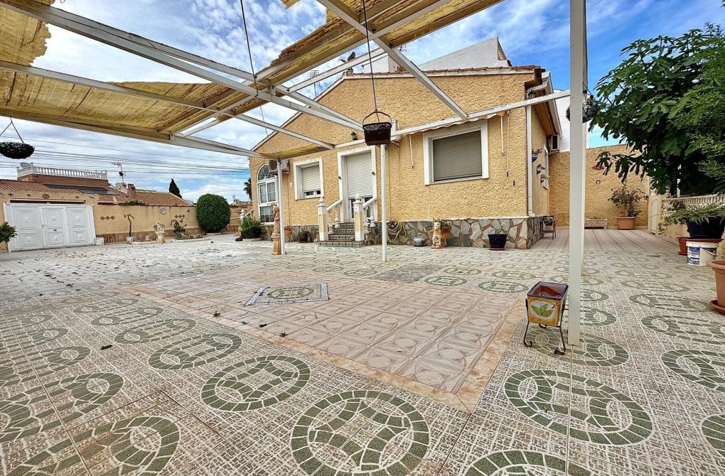 Reventa - Villa - Torrevieja - La siesta