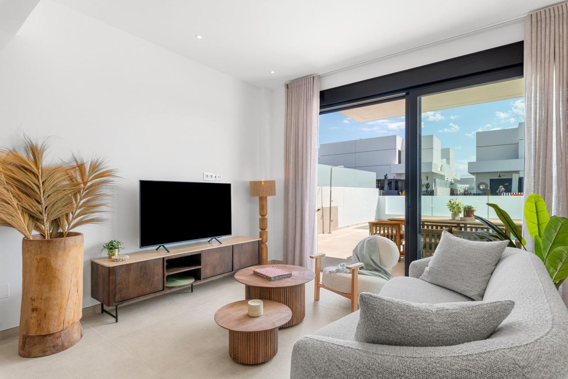 Rynek pierwotny - Szeregowiec - Dolores - Sector 3