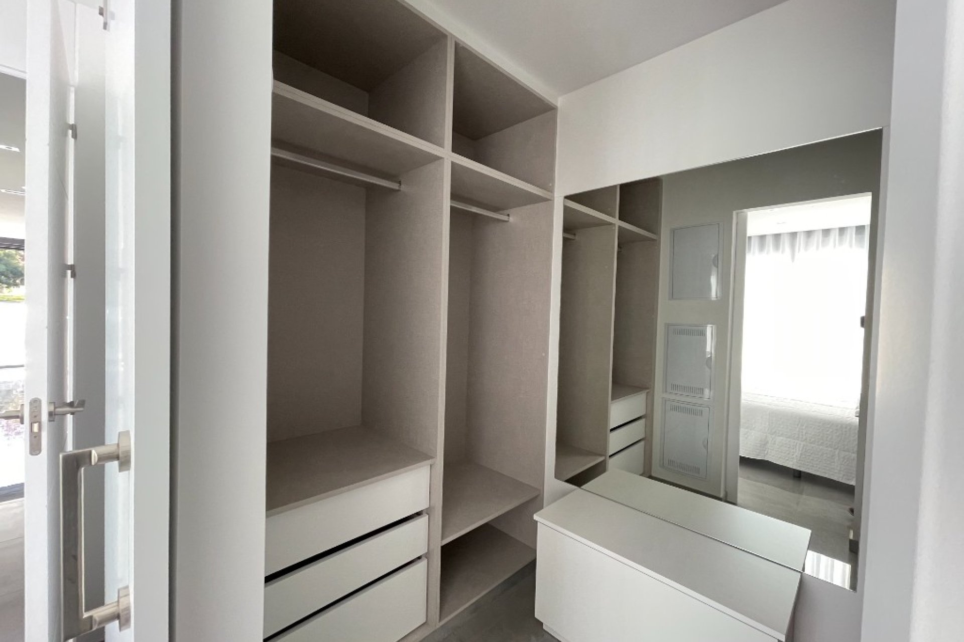 Rynek pierwotny - Willa - Los Altos