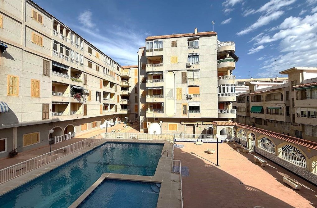 Rynek wtórny - Apartament - Torrevieja - Acequion